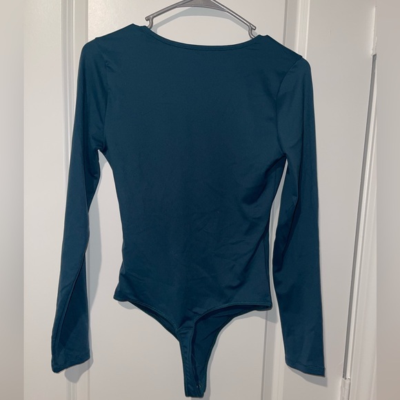 Abercrombie & Fitch Plunge Button-Snap Bodysuit - Picture 4 of 7